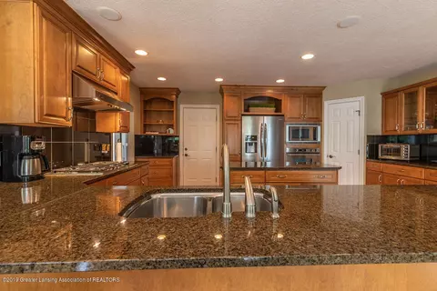 11614 N Hardwood Dr, Dewitt, MI 48820 photo 15