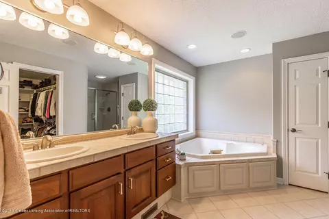 11614 N Hardwood Dr, Dewitt, MI 48820 photo 24