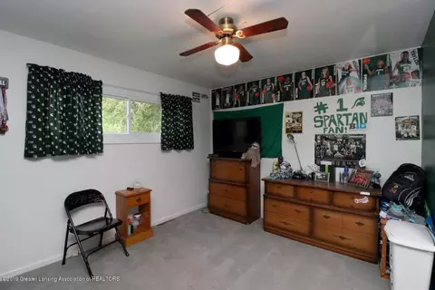 1045 Haslett Rd, Haslett, MI 48840 photo 13