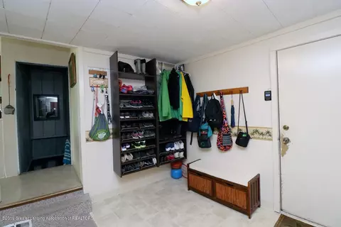 1045 Haslett Rd, Haslett, MI 48840 photo 17
