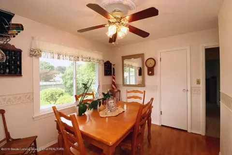 1045 Haslett Rd, Haslett, MI 48840 photo 7