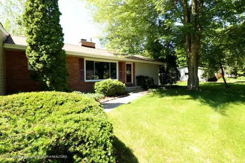 1045 Haslett Rd, Haslett, MI 48840 photo 1