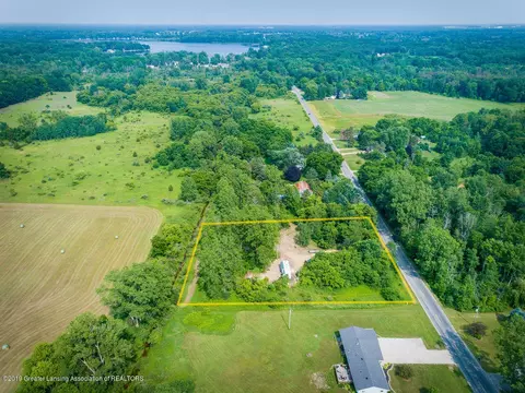 8691 E Colby Rd, Crystal, MI 48818 photo 1