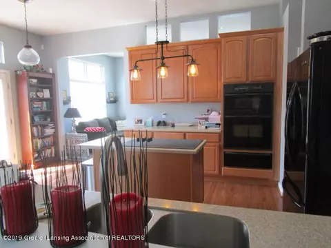 6794 Castleton, Grand Ledge, MI 48837 photo 3
