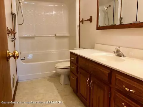 403 Brunswick Dr, Dewitt, MI 48820 photo 14