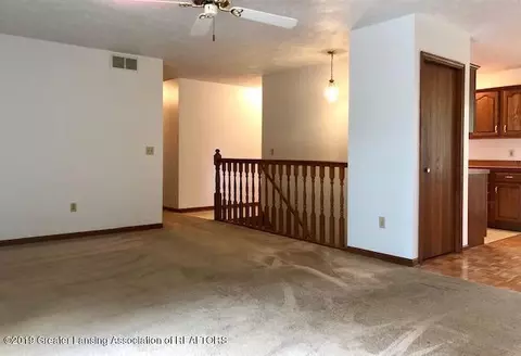 403 Brunswick Dr, Dewitt, MI 48820 photo 3