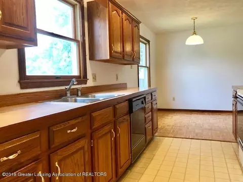 403 Brunswick Dr, Dewitt, MI 48820 photo 8