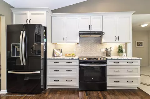 13053 Primrose Ln, Dewitt, MI 48820 photo 11
