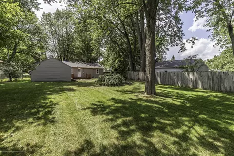 1960 Phillips Ave, Holt, MI 48842 photo 21