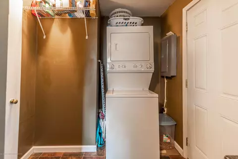 1960 Phillips Ave, Holt, MI 48842 photo 9