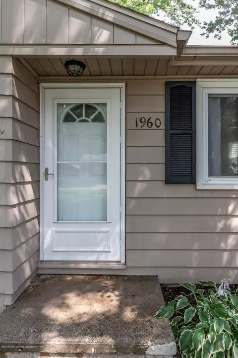 1960 Phillips Ave, Holt, MI 48842 photo 3