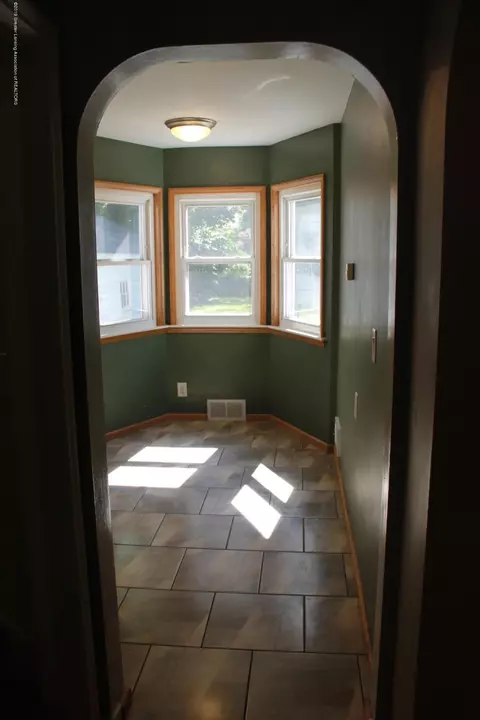 1805 Alpha St, Lansing, MI 48910 photo 9