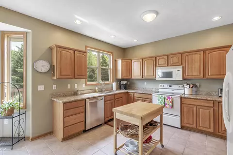 3199 Kari Cir, Dewitt, MI 48820 photo 13