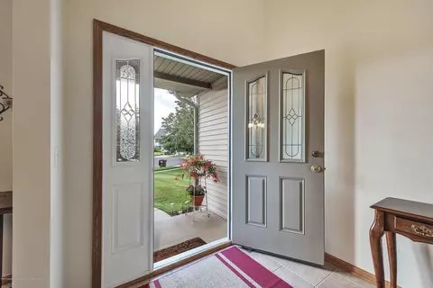 3199 Kari Cir, Dewitt, MI 48820 photo 2