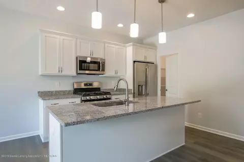 46 Harrogate Dr, Mason, MI 48854 photo 7