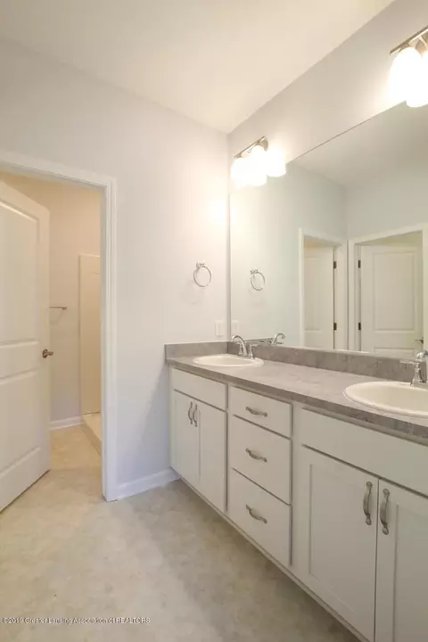 46 Harrogate Dr, Mason, MI 48854 photo 11