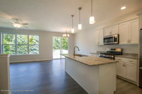 46 Harrogate Dr, Mason, MI 48854 photo 3