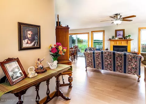 1623 E Maple Rapids Rd, Saint Johns, MI 48879 photo 9
