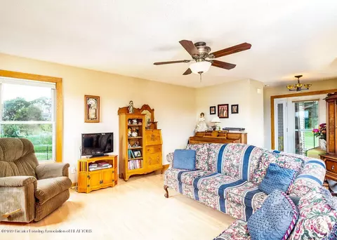 1623 E Maple Rapids Rd, Saint Johns, MI 48879 photo 11