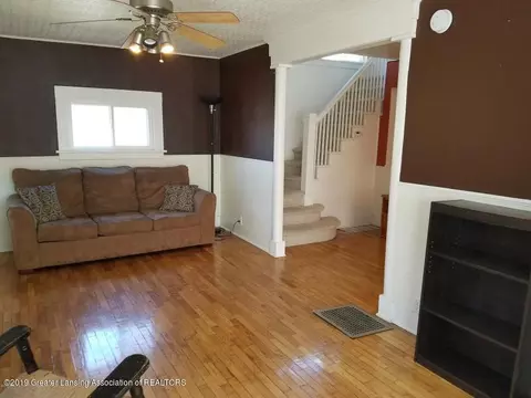 2198 Cedar St, Holt, MI 48842 photo 5
