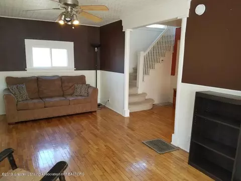2198 Cedar St, Holt, MI 48842 photo 6