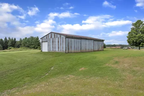8843 W Howe Rd, Eagle, MI 48822 photo 42