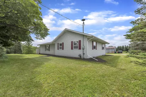 8843 W Howe Rd, Eagle, MI 48822 photo 45