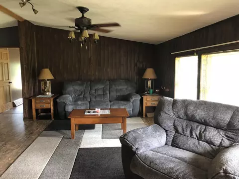 3951 E Miller Rd, Bancroft, MI 48414 photo 9