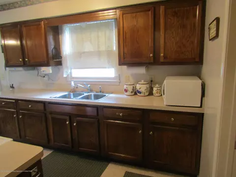 758 S Eifert Rd, Mason, MI 48854 photo 2