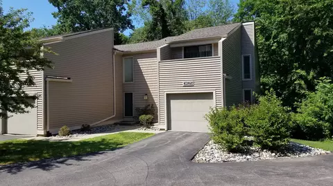 3625 E Meadows Ct, Okemos, MI 48864 photo 2