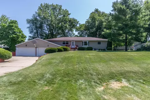 634 N Madison St, Perry, MI 48872 photo 3