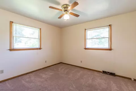 634 N Madison St, Perry, MI 48872 photo 19