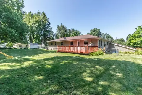 634 N Madison St, Perry, MI 48872 photo 8