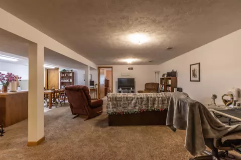 634 N Madison St, Perry, MI 48872 photo 35