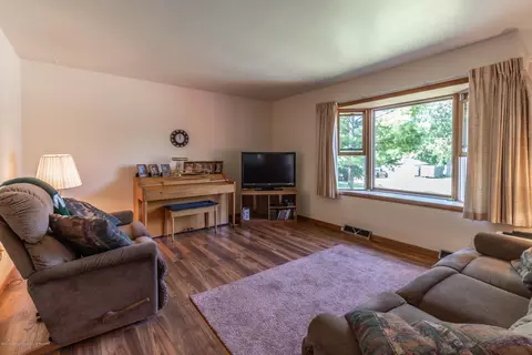 634 N Madison St, Perry, MI 48872 photo 10