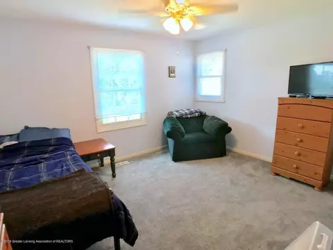 8450 W Howe Rd, Eagle, MI 48822 photo 19