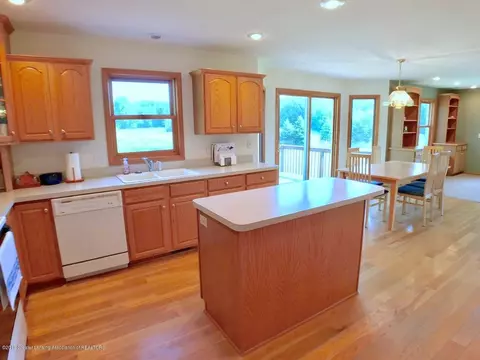 8450 W Howe Rd, Eagle, MI 48822 photo 13