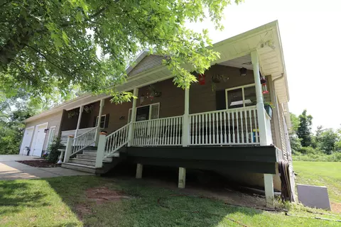 5452 E Dennis Rd, Webberville, MI 48892 photo 1