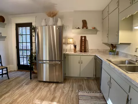 211 E Main St, Dewitt, MI 48820 photo 11