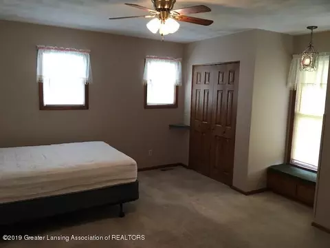 1852 E Taft Rd, Saint Johns, MI 48879 photo 8