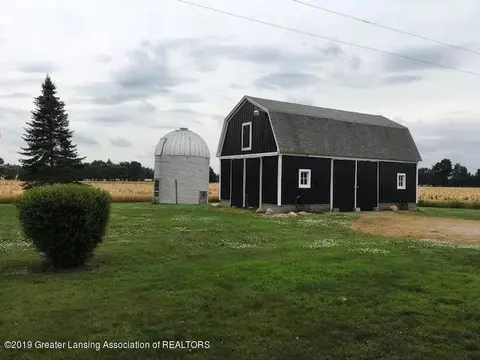 1852 E Taft Rd, Saint Johns, MI 48879 photo 3