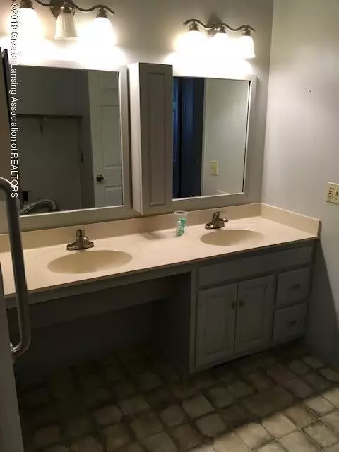 1852 E Taft Rd, Saint Johns, MI 48879 photo 9
