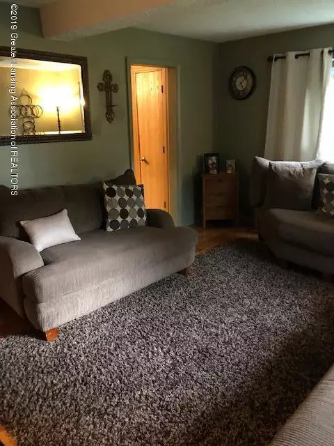 13725 Main St, Bath, MI 48808 photo 7