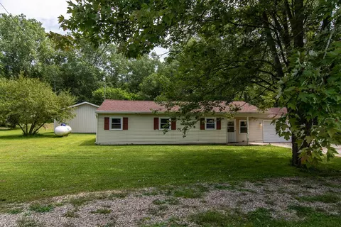 2172 Gilbert Rd, Lansing, MI 48911 photo 3