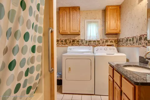 2172 Gilbert Rd, Lansing, MI 48911 photo 11