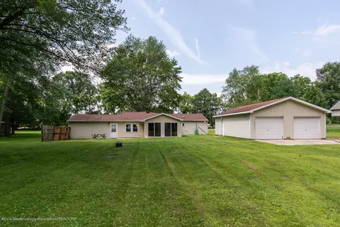 2172 Gilbert Rd, Lansing, MI 48911 photo 2