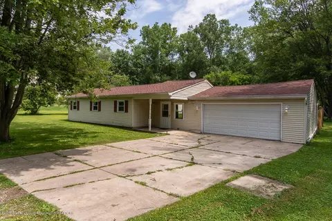 2172 Gilbert Rd, Lansing, MI 48911 photo 1