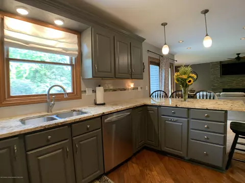13271 Blackwood Dr, Dewitt, MI 48820 photo 17