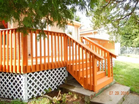 1408 E North St, Lansing, MI 48906 photo 3