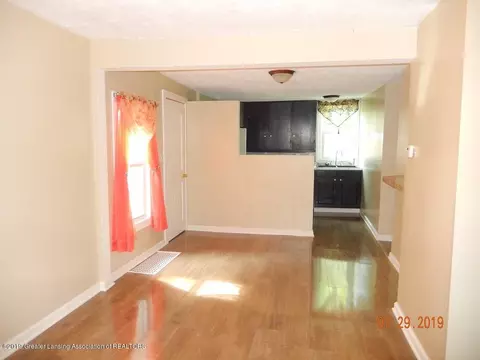 1408 E North St, Lansing, MI 48906 photo 10